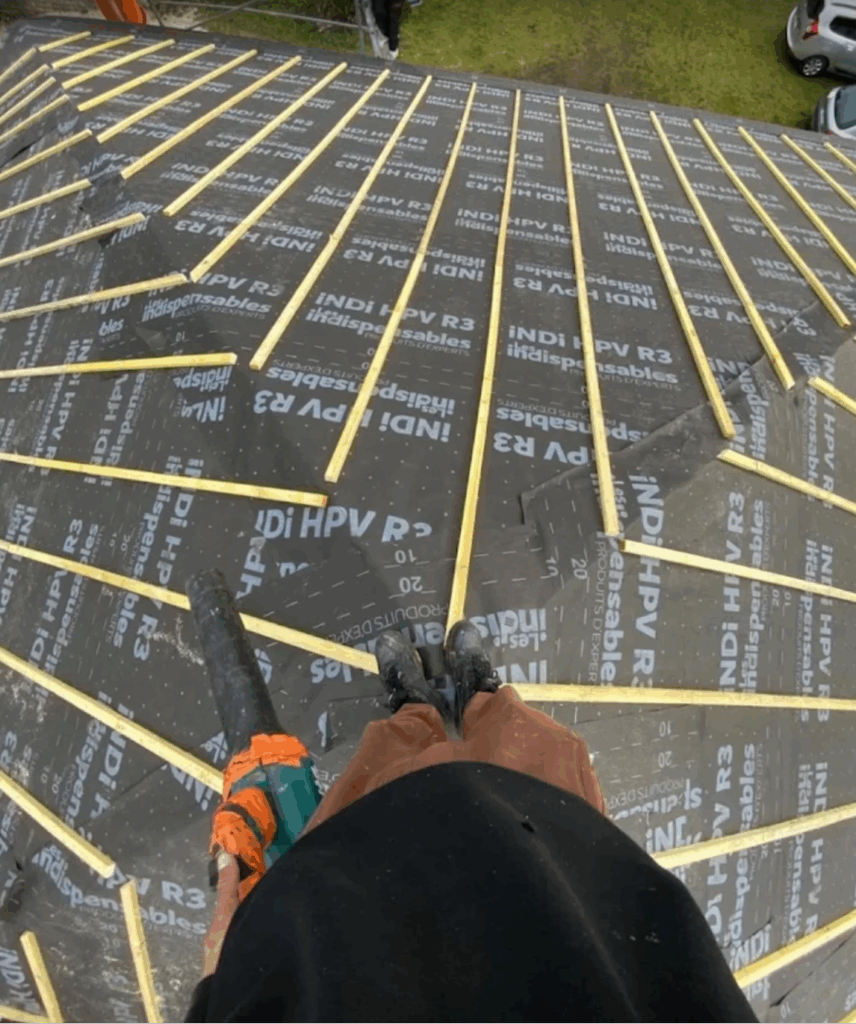 ARTISAN COUVREUR ALBI 81 TARN POSE TOITURE CHARPENTE TRAVAUX